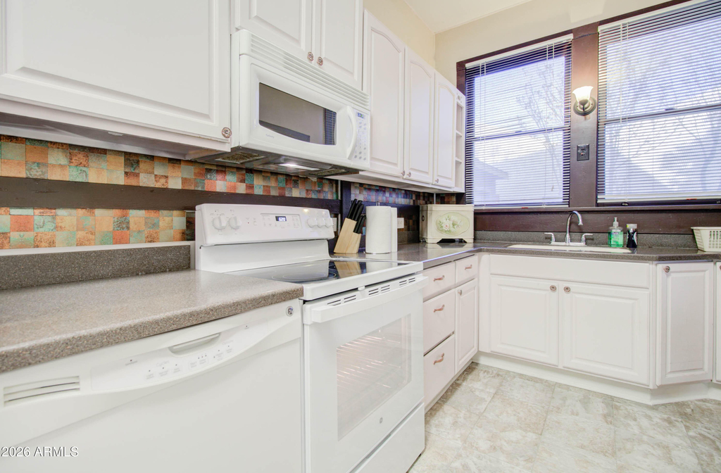 385 S Broad Street - Photo 15
