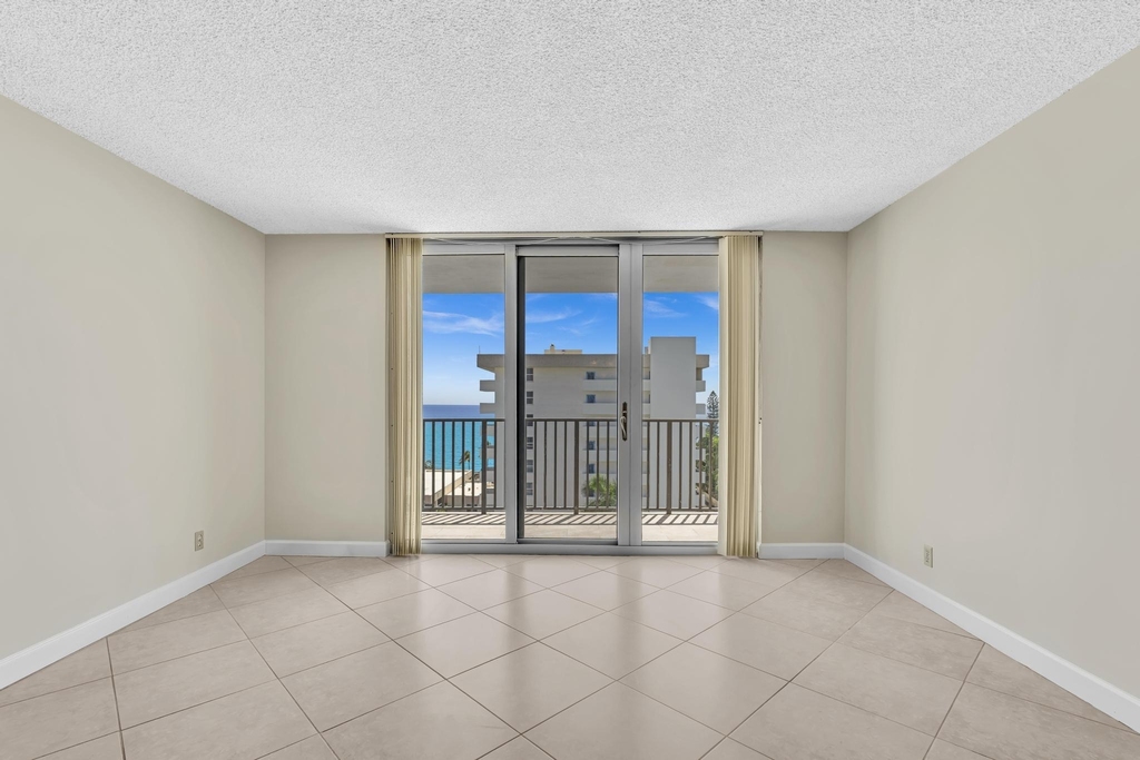 1150 Hillsboro Mile - Photo 38