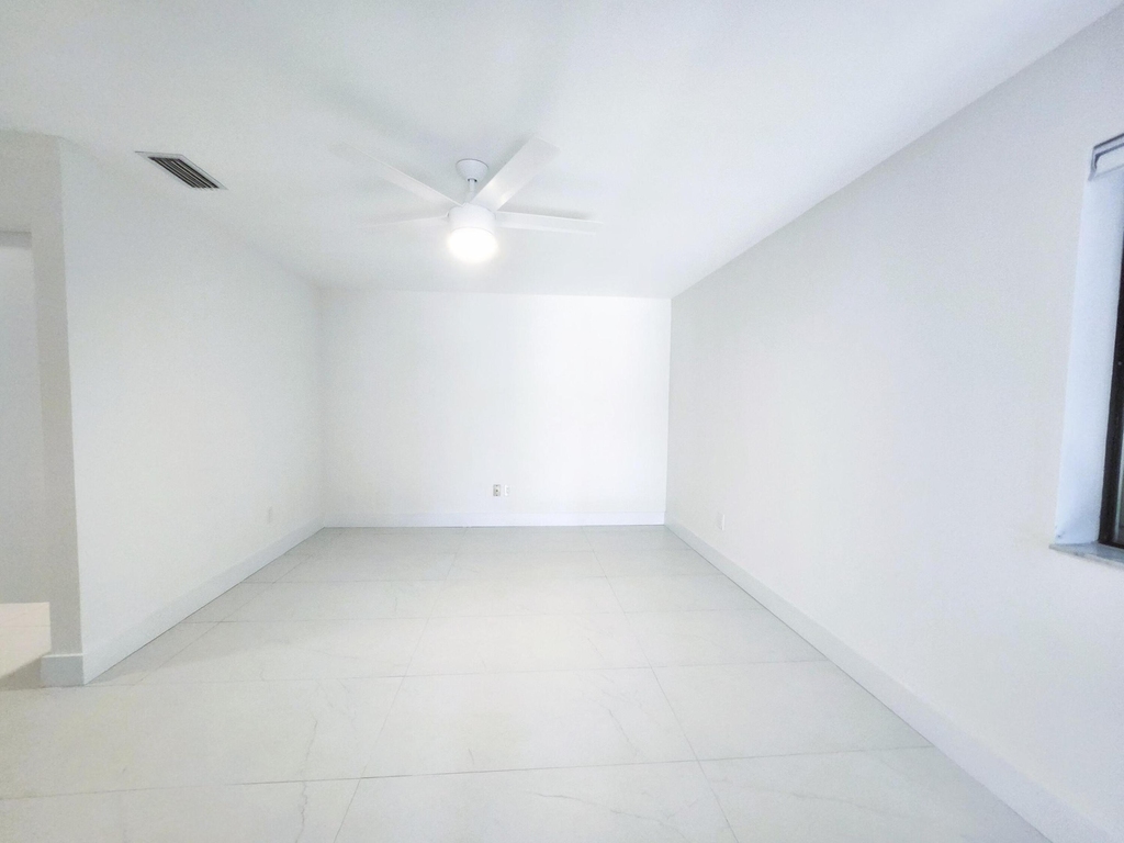 30 Pelican Pointe Drive - Photo 8