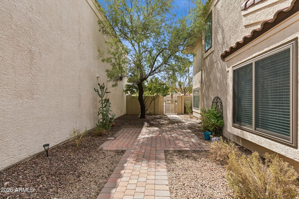 6756 W Morrow Drive - Photo 44