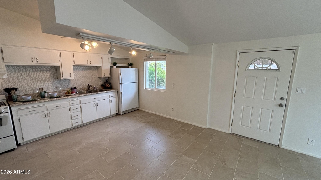10606 W Oakmont Drive - Photo 4