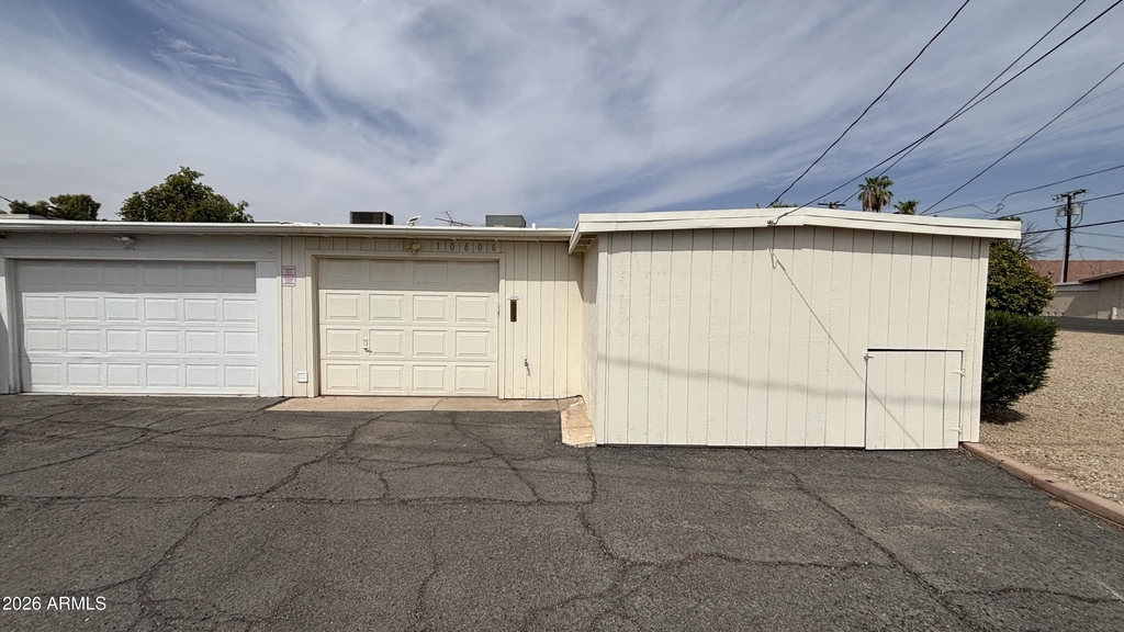 10606 W Oakmont Drive - Photo 1