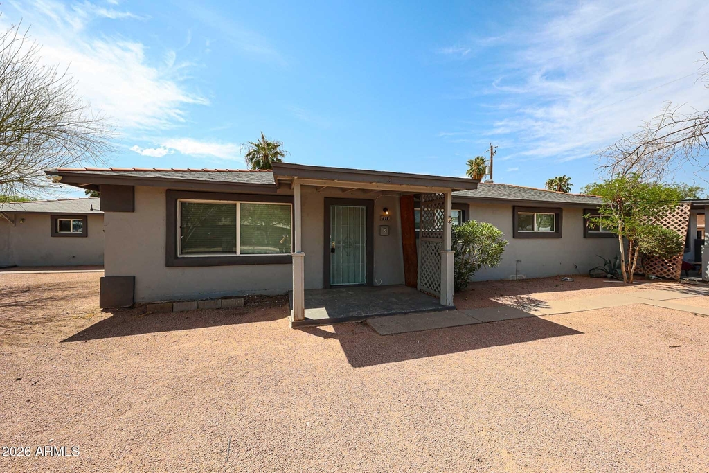 2919 E Oak Place - Photo 1