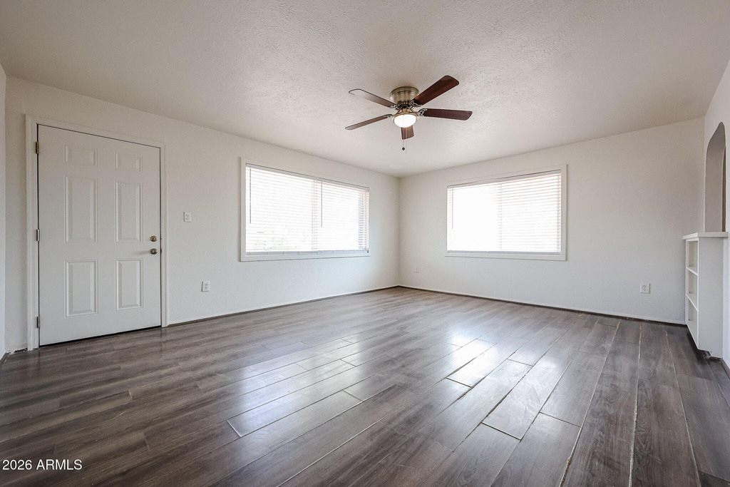 2919 E Oak Place - Photo 6