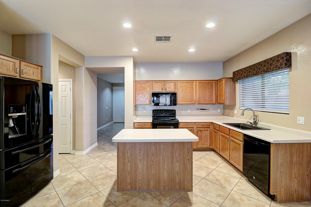 8212 W Joedad Terrace - Photo 3