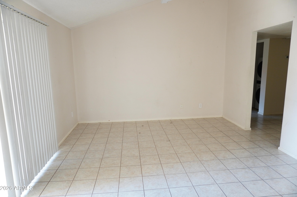 10610 S 48th Street - Photo 7
