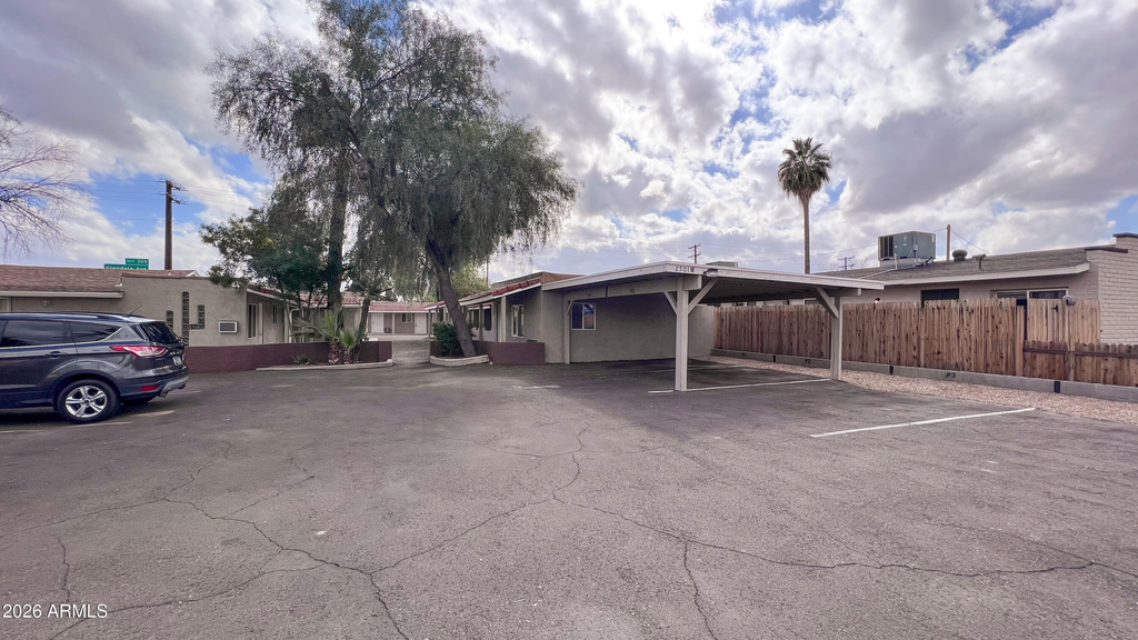2501 W Belmont Avenue - Photo 13