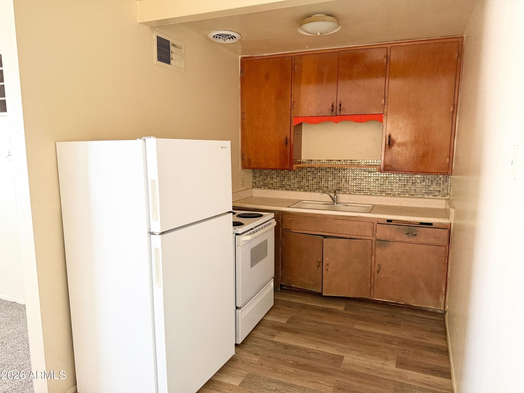 1211 W Apache Trail - Photo 4
