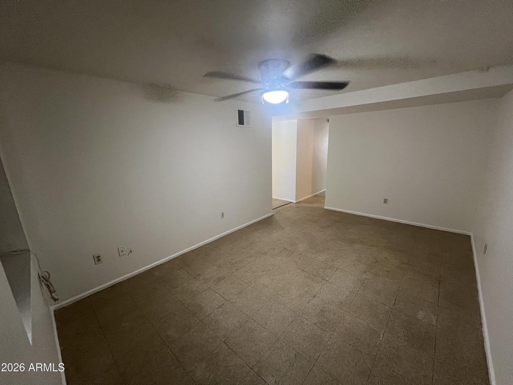 10017 N 7th Place - Photo 3