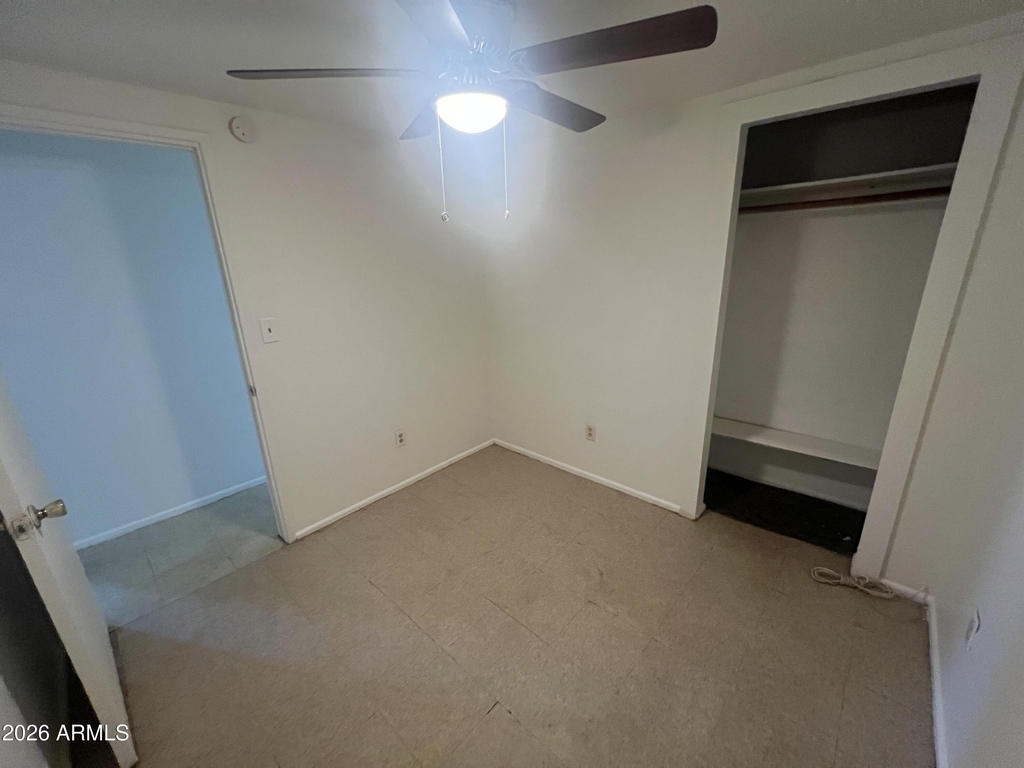 10017 N 7th Place - Photo 7