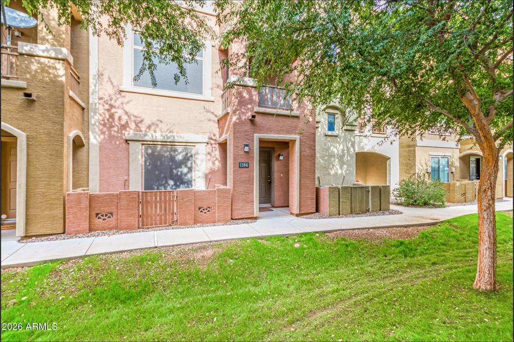 900 S 94th Street - Photo 0