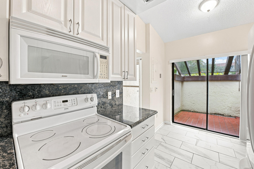 3872 Vine Trail - Photo 8