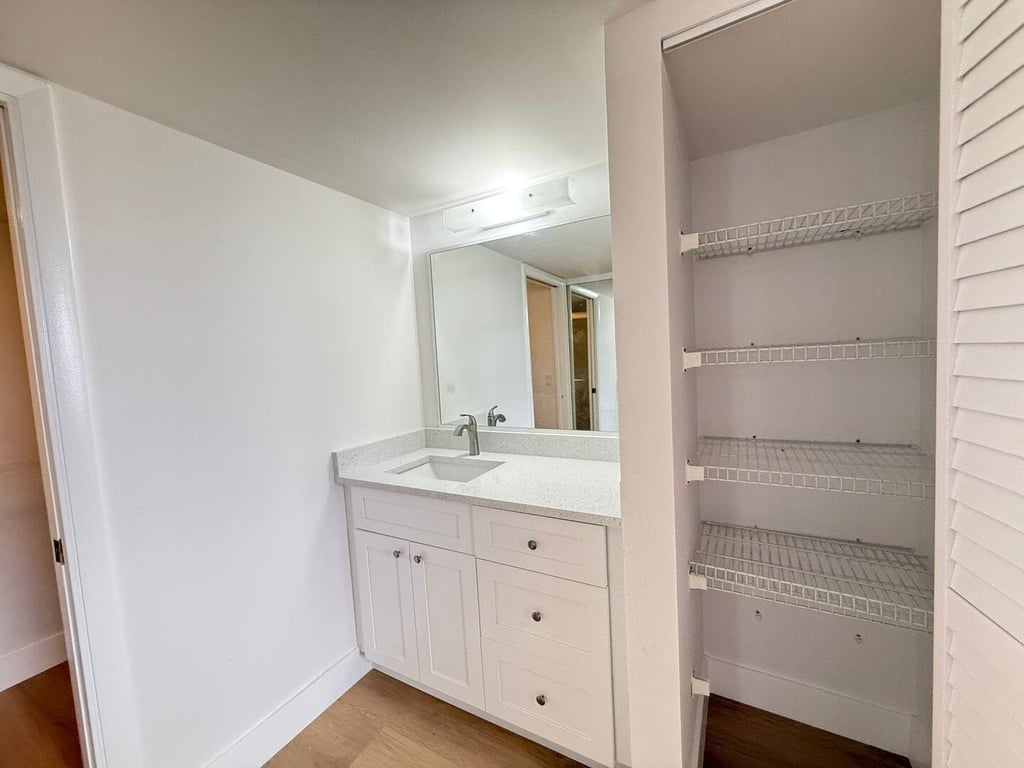 3511 Village Boulevard - Photo 7