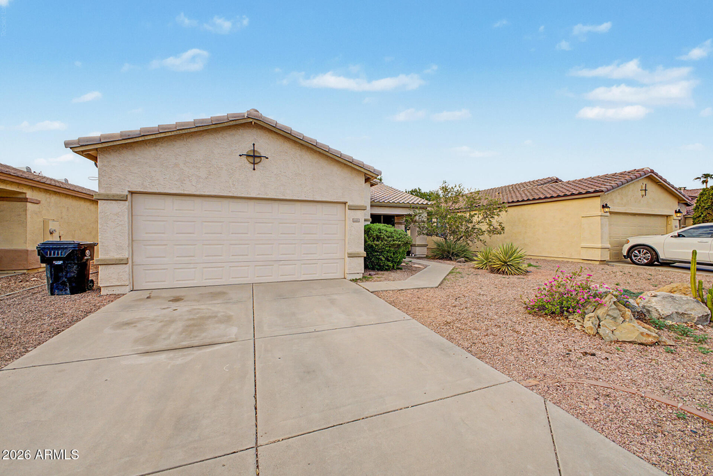 11532 W Cottonwood Lane - Photo 0