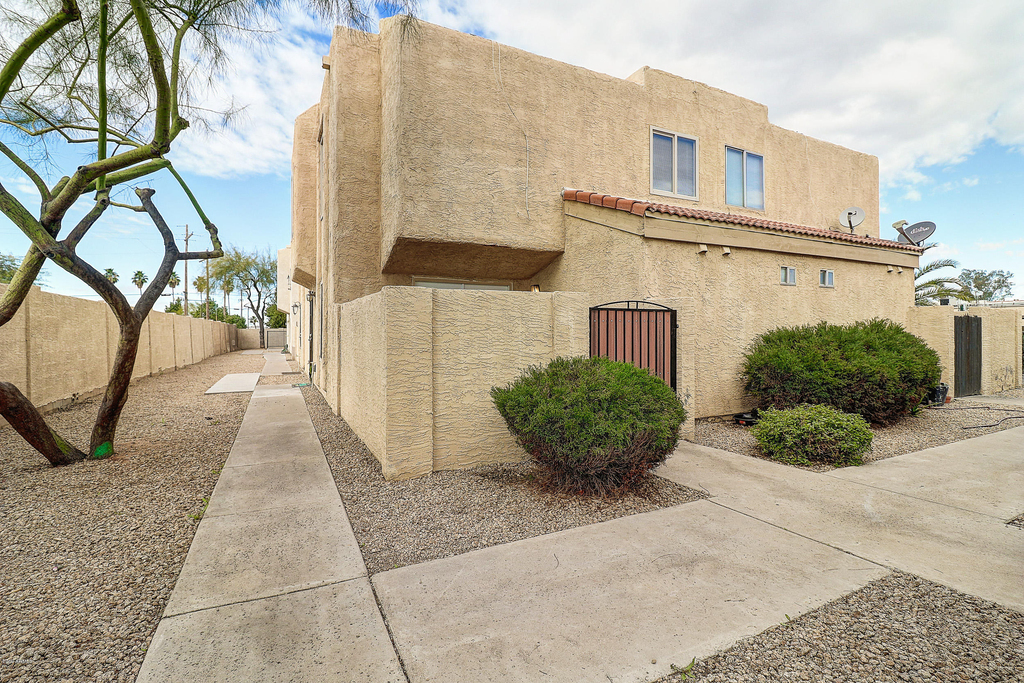 17032 N 16th Drive - Photo 1