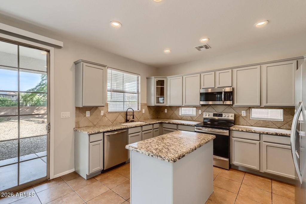 16059 W Pima Street - Photo 0