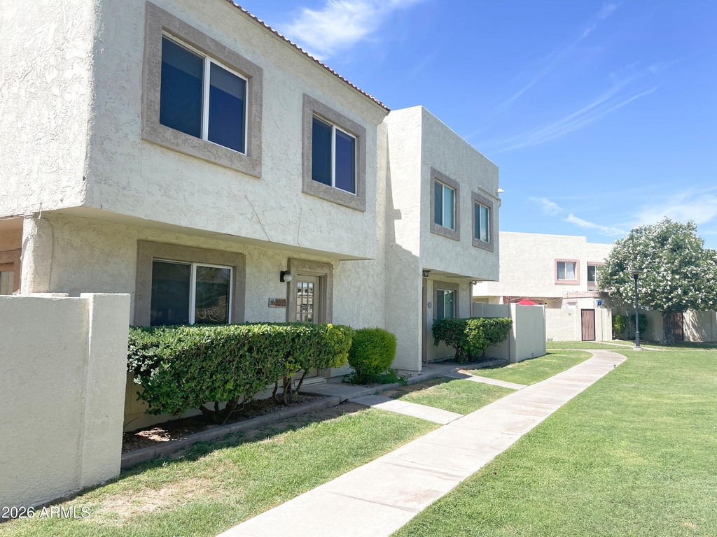 6026 N 79th Street - Photo 1
