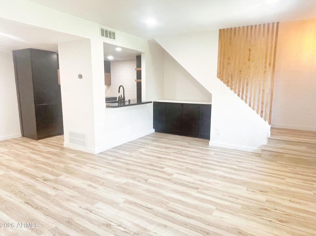 6026 N 79th Street - Photo 4