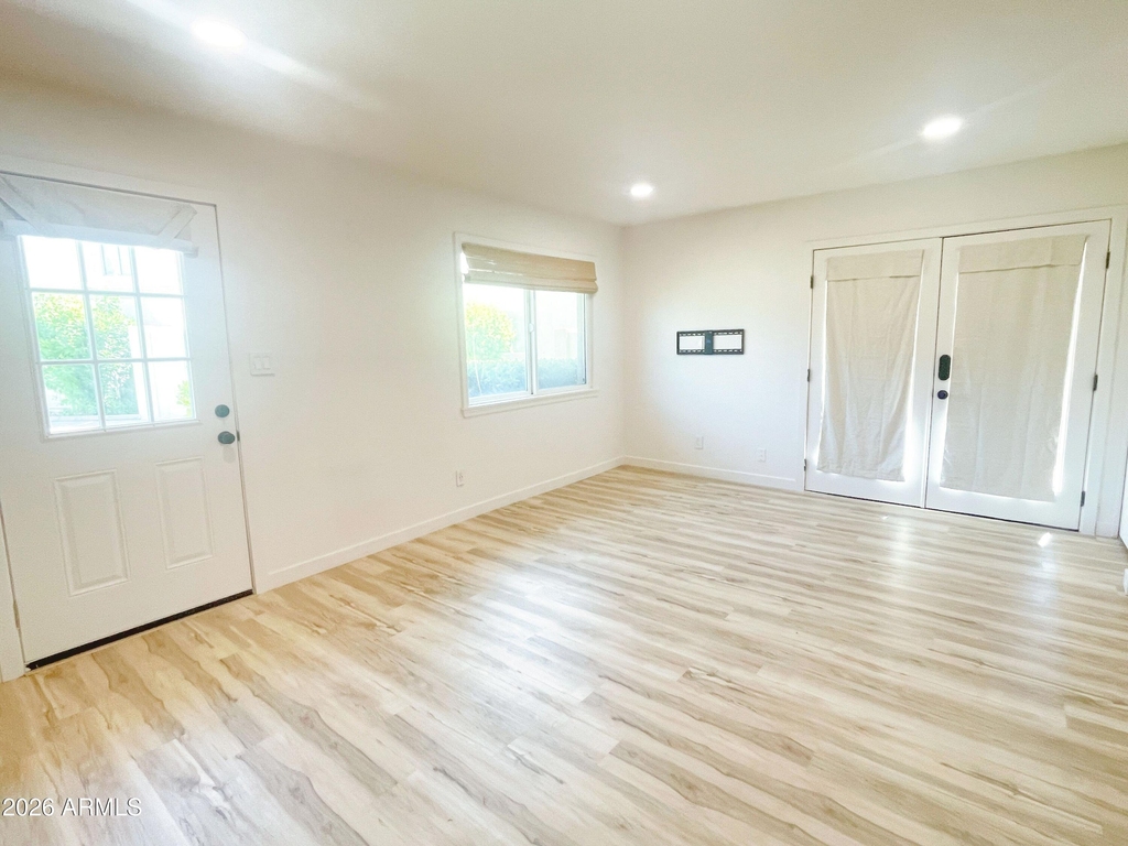 6026 N 79th Street - Photo 3