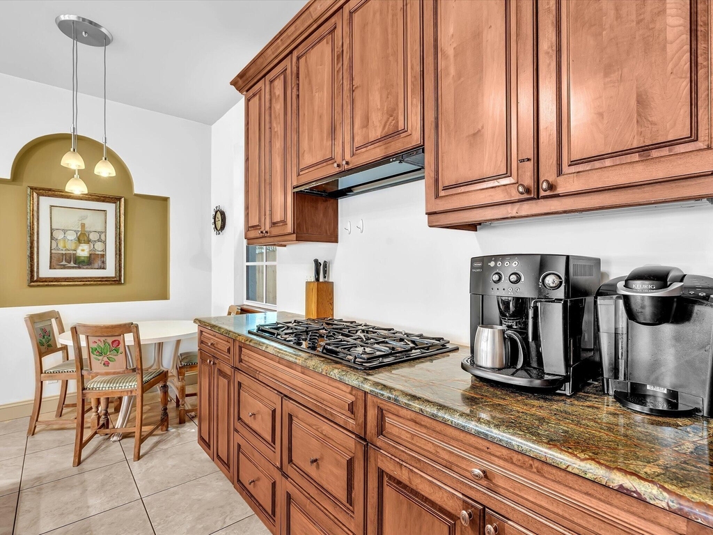 724 Park Place - Photo 13