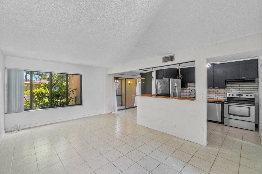 1149 Nw 13th Street - Photo 2