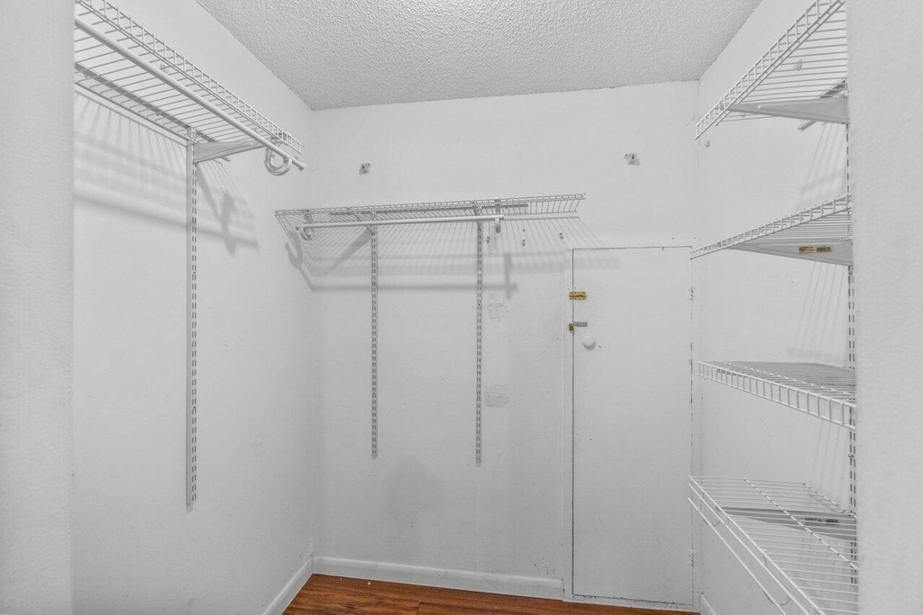 1149 Nw 13th Street - Photo 13