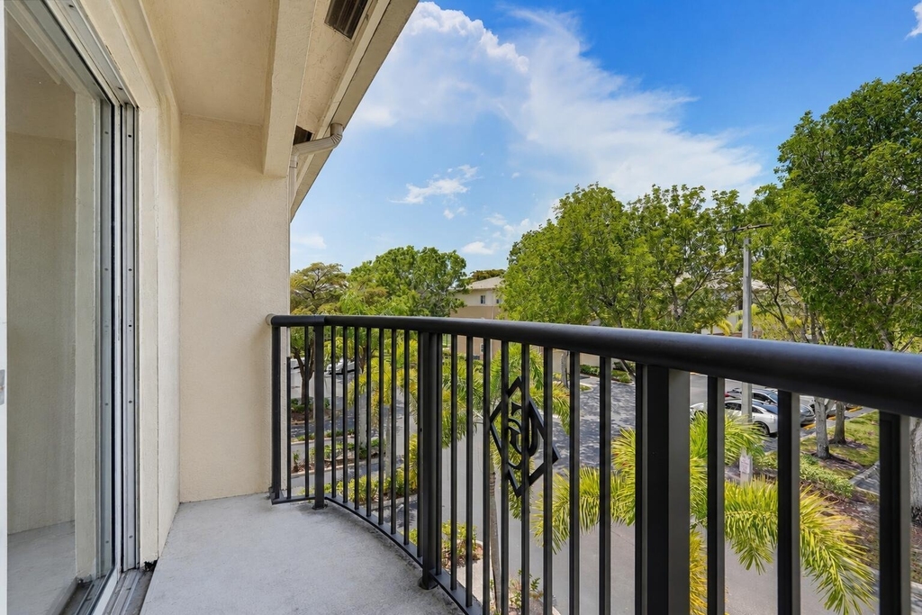 400 Crestwood Court N - Photo 14