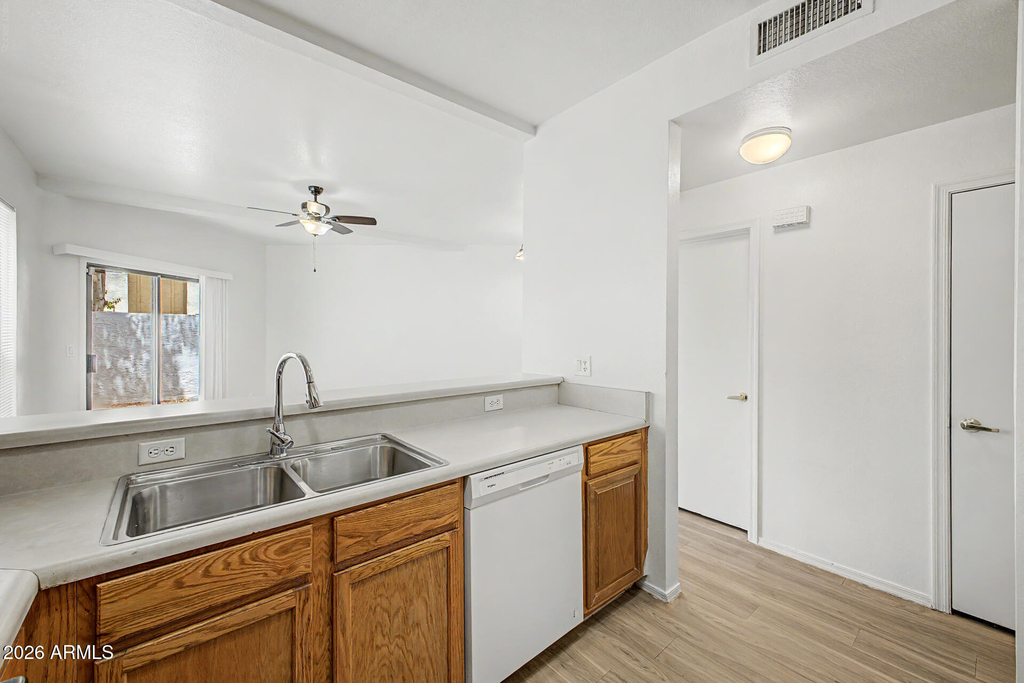 280 S Elizabeth Way - Photo 9