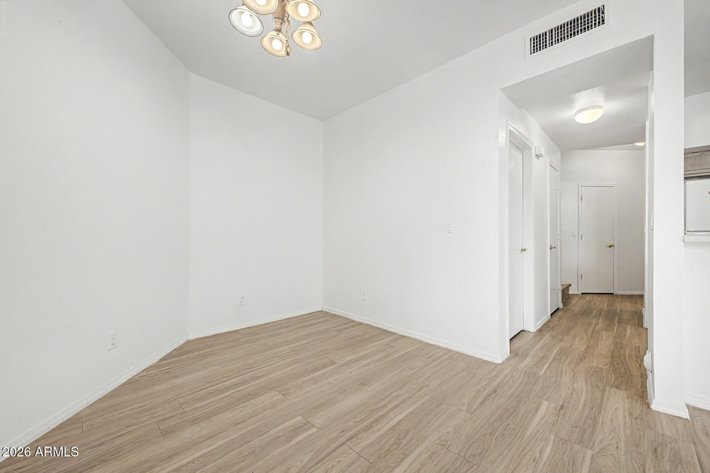 280 S Elizabeth Way - Photo 4