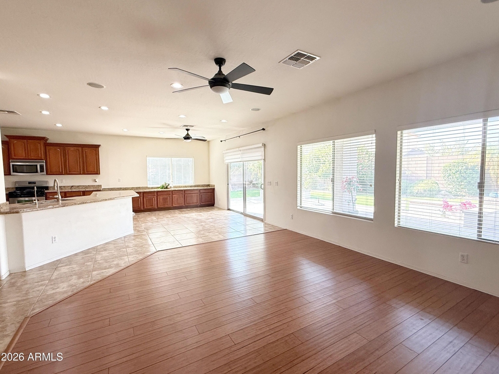 2778 E Courtney Street - Photo 10