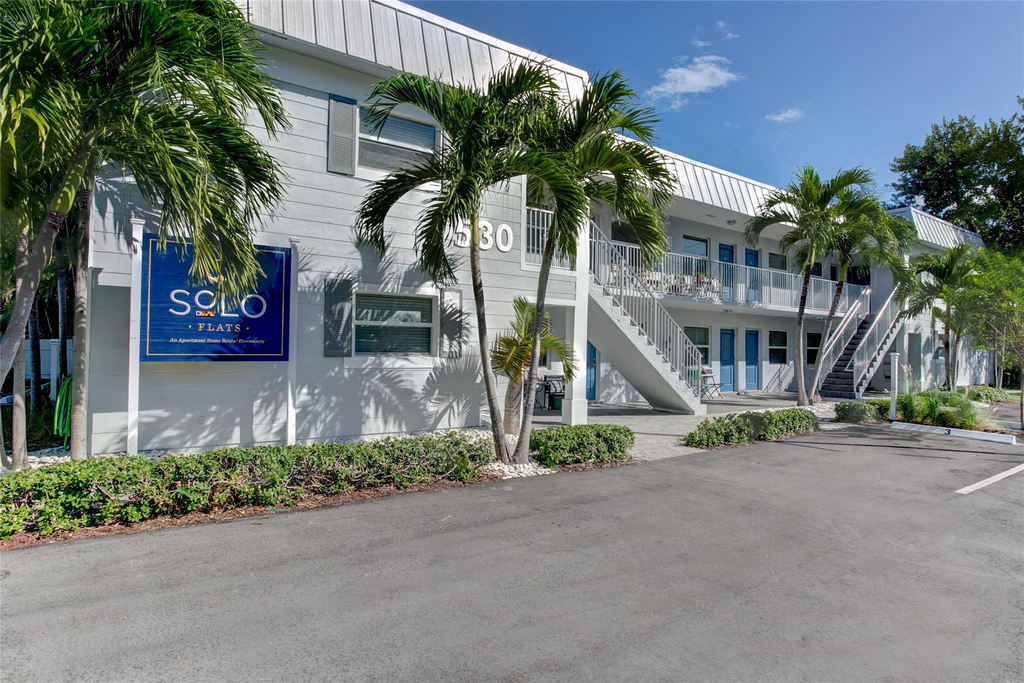 530 S Federal Highway - Photo 0