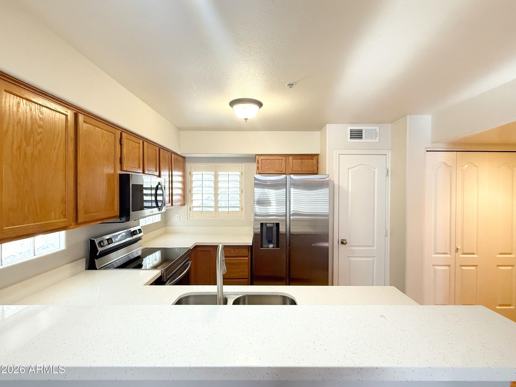 5665 W Galveston Street - Photo 5