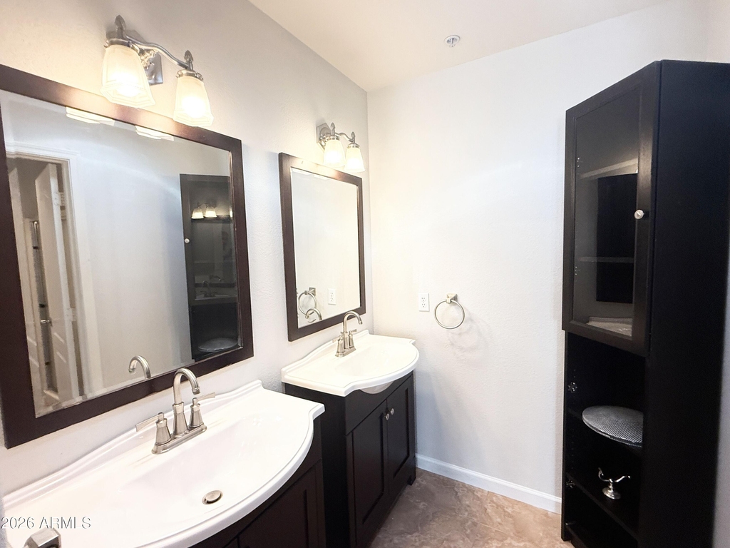 5665 W Galveston Street - Photo 9