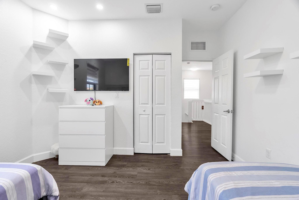 3548 W 88th Street - Photo 23