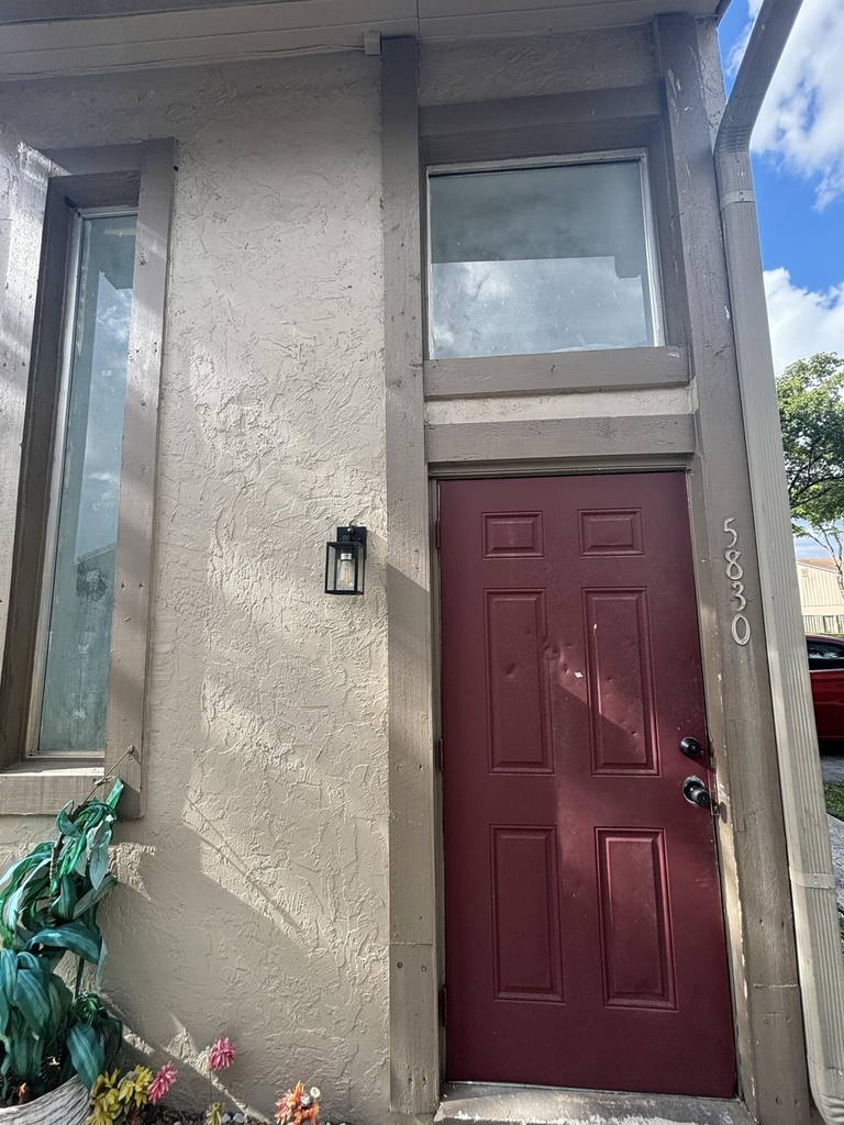 5830 Nw 21st Street - Photo 0