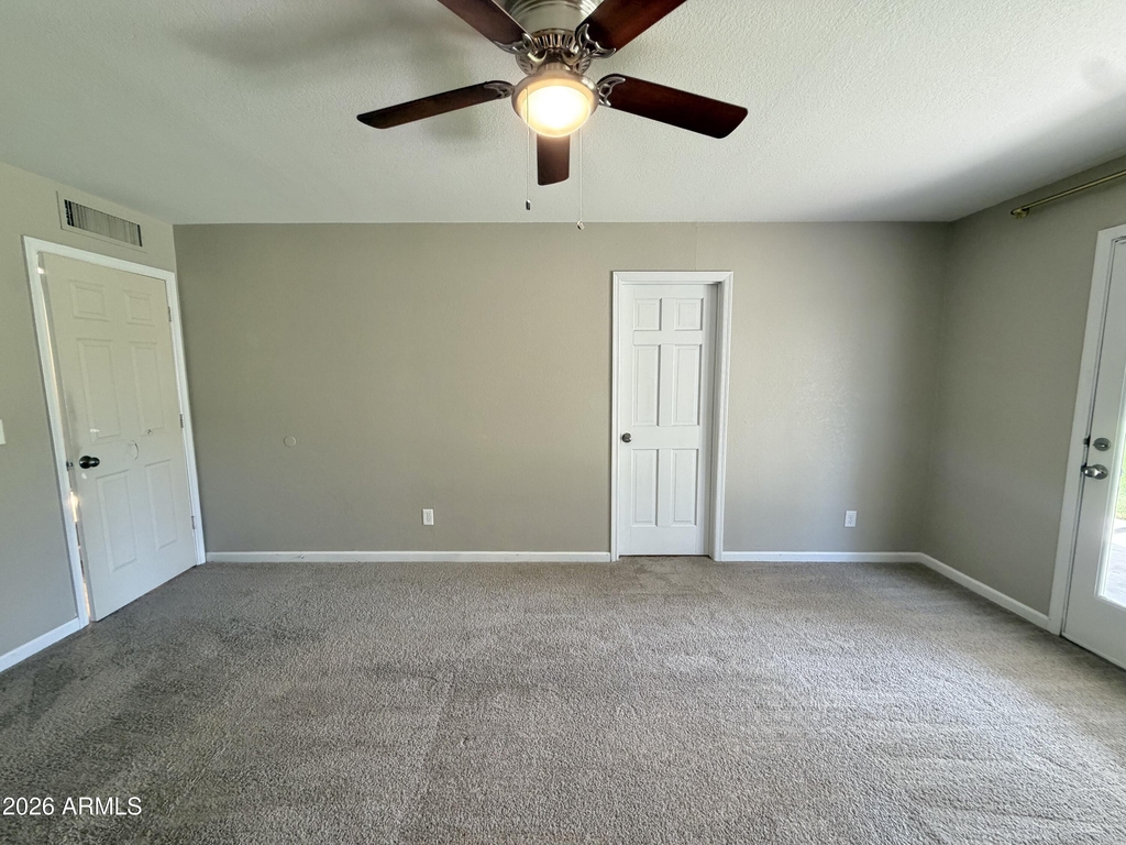 5201 W Mercer Lane - Photo 13