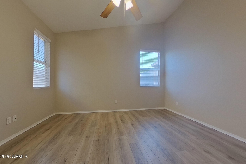 16264 W Lincoln Street - Photo 5