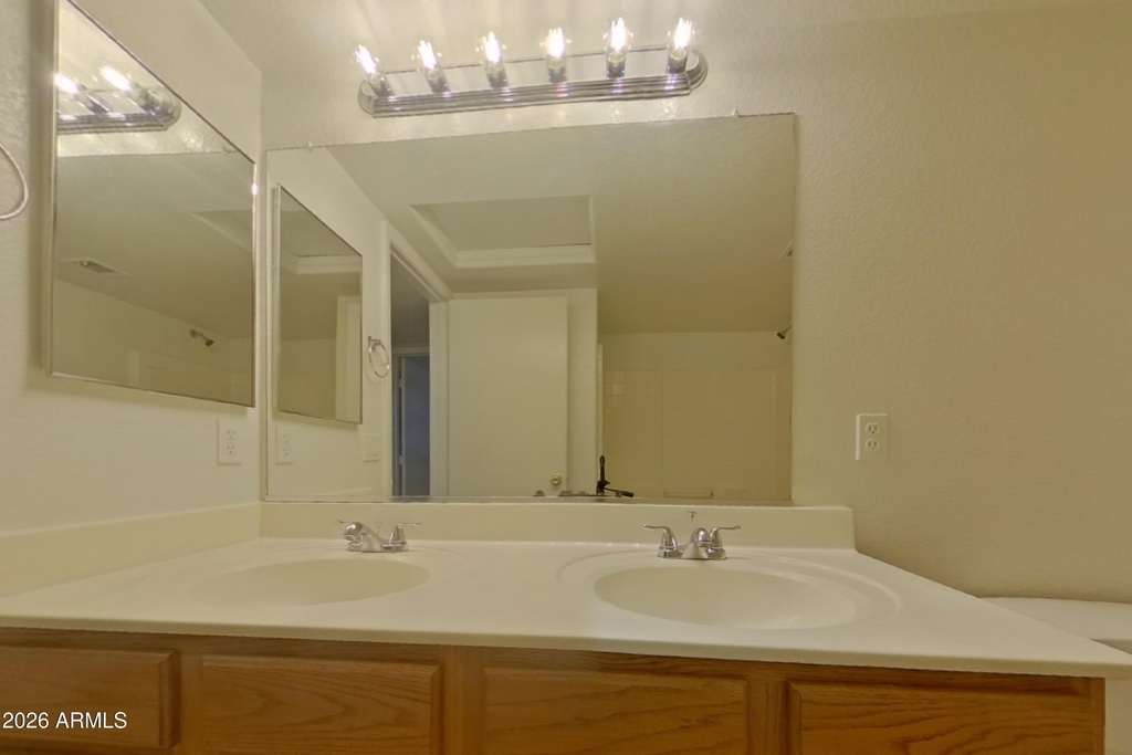 16264 W Lincoln Street - Photo 16