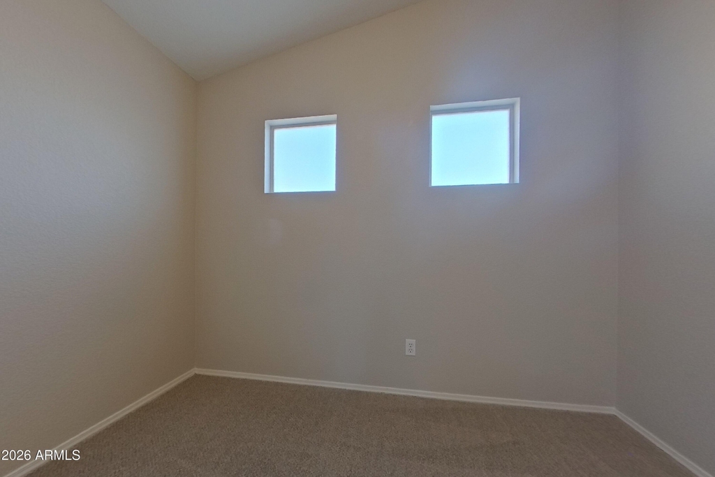 16264 W Lincoln Street - Photo 15