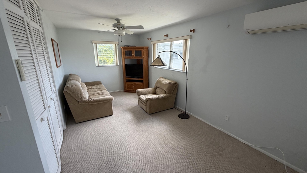 1125 Se 14th Place - Photo 5