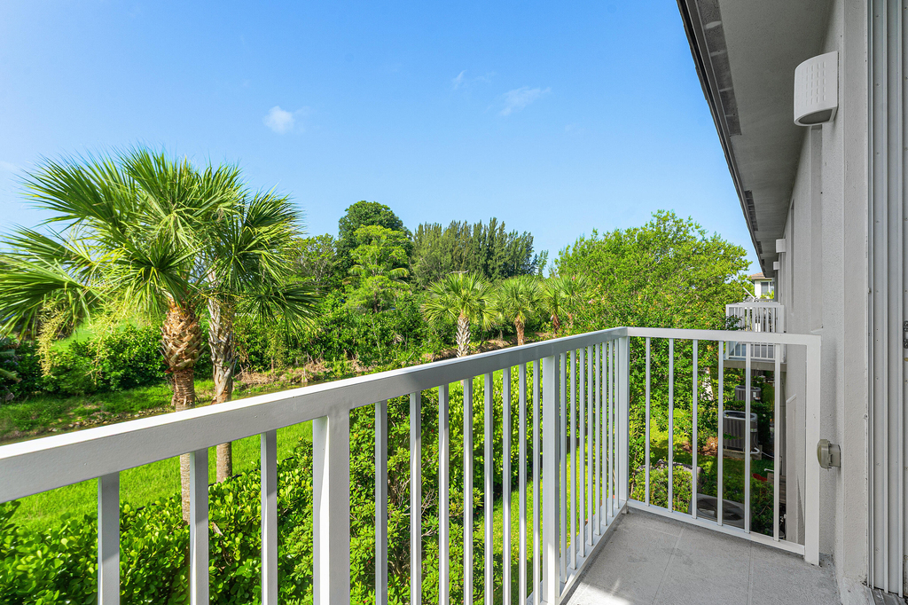 610 Pioneer Way - Photo 19