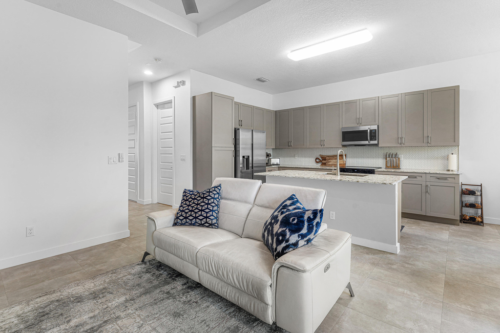 610 Pioneer Way - Photo 12