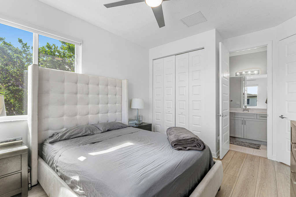 610 Pioneer Way - Photo 21