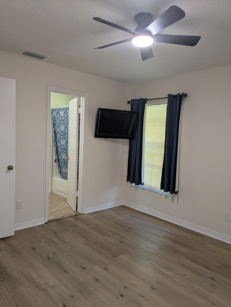 7402 Lakeland Boulevard - Photo 21