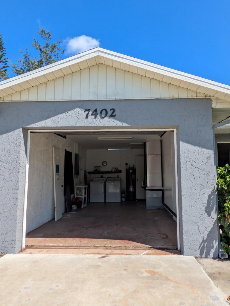 7402 Lakeland Boulevard - Photo 10