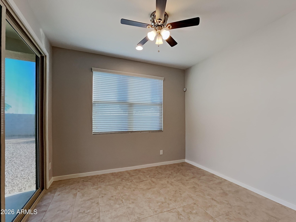 439 W Tenia Trail - Photo 2