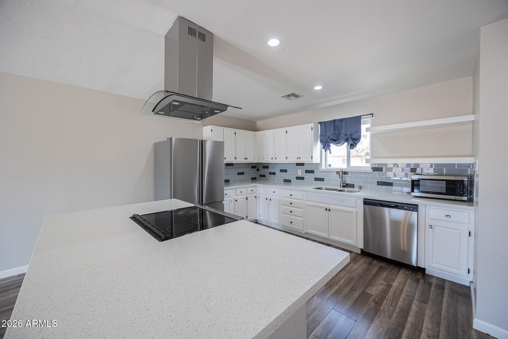 1907 W Denton Lane - Photo 7