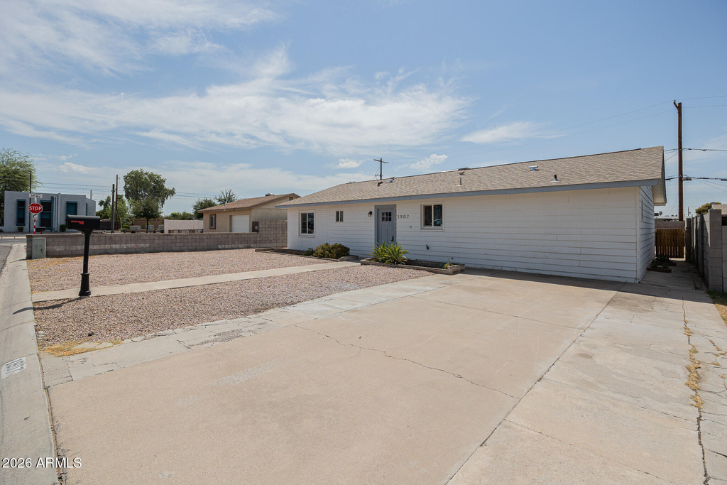 1907 W Denton Lane - Photo 1