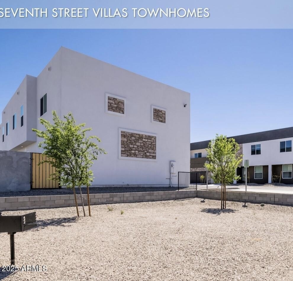 6631 S 7th Street - Photo 1
