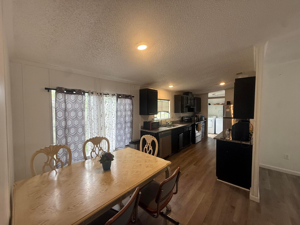 10548 Sw Sandalfoot Boulevard - Photo 1